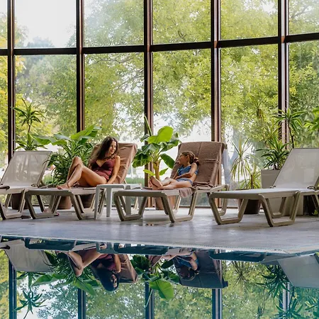 אתר נופש Hvd Riviera Ultra & Mineral Pool - Private & Free Parking גולדן סנדס