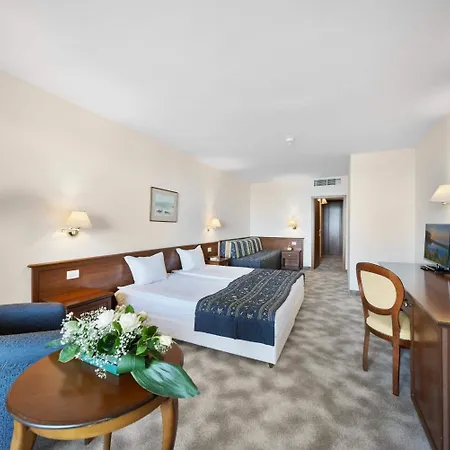 Hvd Riviera Ultra & Mineral Pool - Private & Free Parking גולדן סנדס